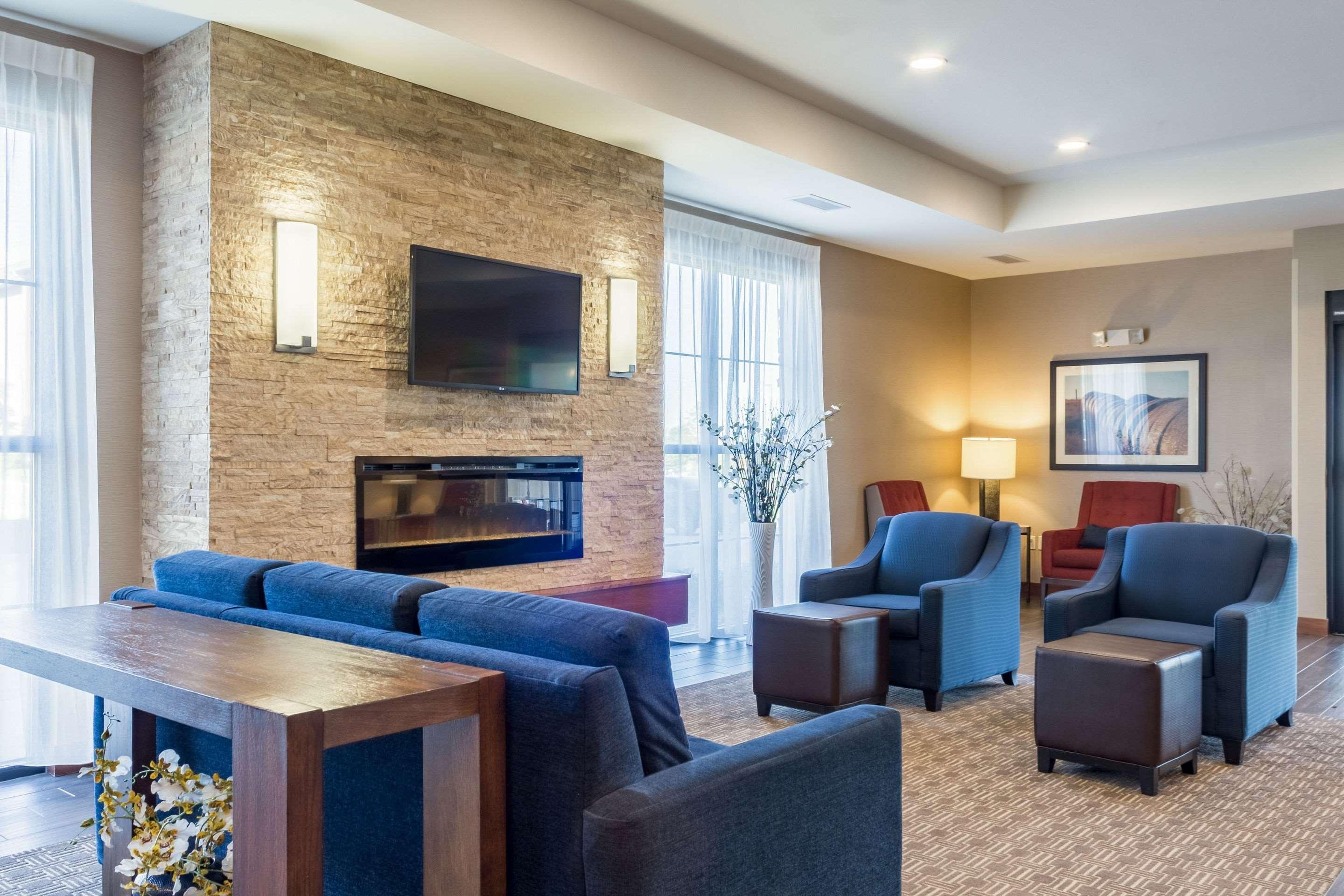 Comfort Inn & Suites Avera Southwest Sioux Falls Exterior foto